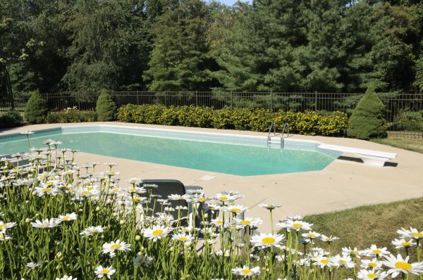 Cost of Pool Deck Leveling in Lakeville